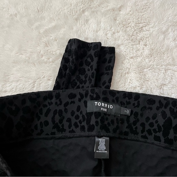 Torrid Flocked Leopard Print Pixie Pants - Picture 4 of 6
